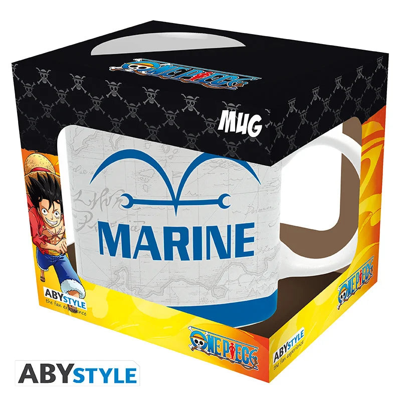 Mug One Piece â Marine â 320 ml. Mug en cĂ©ramique avec le Vice-Amiral Garp et le logo de la Marine, produit officiel ABYstyle