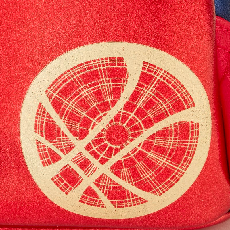 Sac à dos Loungefly – Marvel – Doctor Strange – Infinity Saga – 23 x 27 x 11 cm. Design fidèle au costume de Strange, détails brodés et doublure mystique. Idéal pour les fans du MCU.
