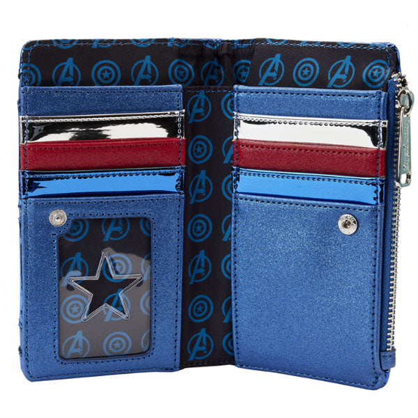 Portefeuille Loungefly – Marvel – Captain America Cosplay – Infinity Saga – 15 x 3 x 10 cm. Portefeuille bleu et rouge métallisé avec étoile argentée et bouclier. Un accessoire stylé et fonctionnel pour les fans de Cap.