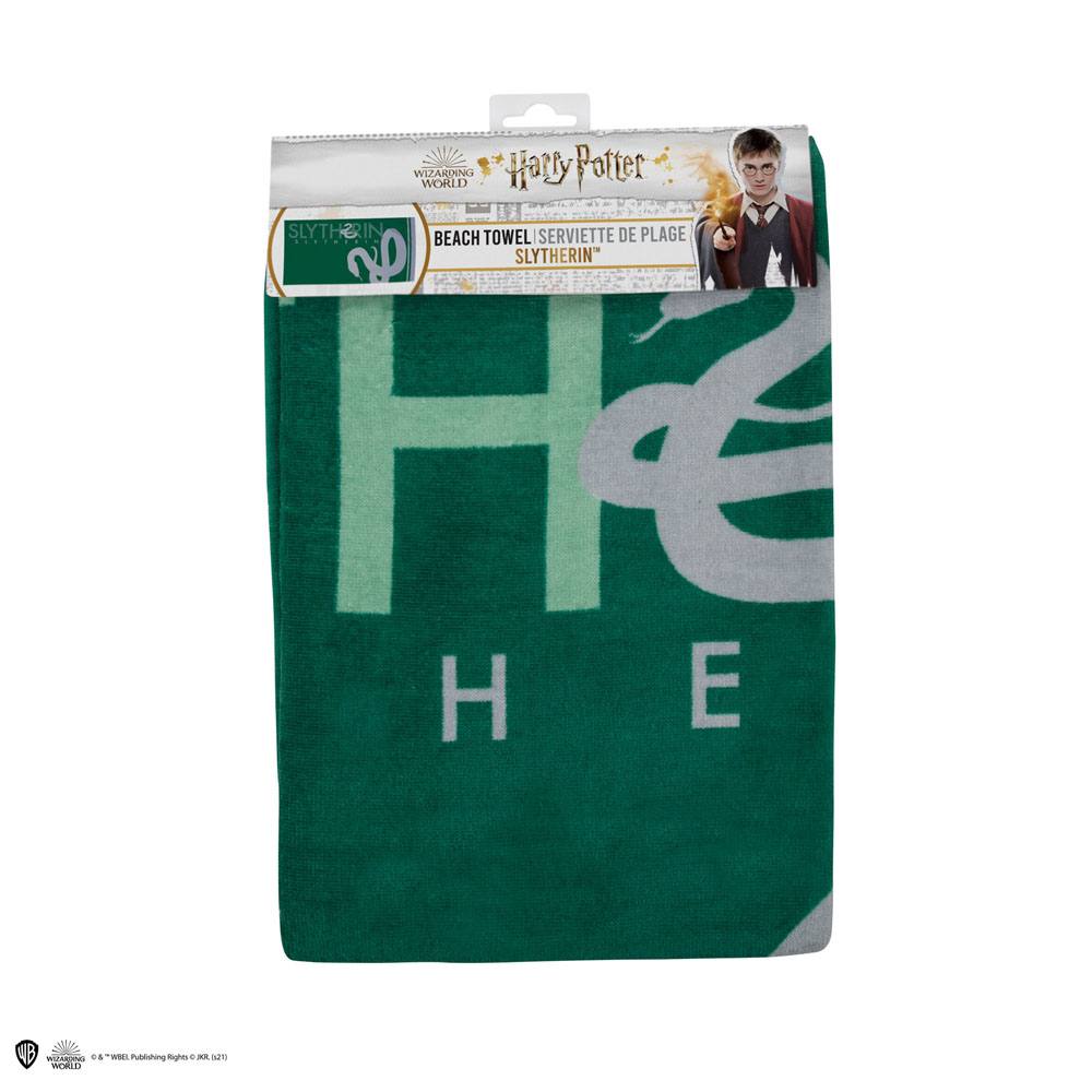 Serviette de bain Harry Potter – Serpentard (Slytherin) – 140 x 70 cm. 100% coton, douce et absorbante, aux couleurs emblématiques de la maison Serpentard. Idéale pour la plage, la piscine ou la salle de bain."