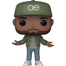 "Funko Pop! Queer Eye â Karamo Brown (145). Karamo Brown avec sa casquette verte AE, vĂȘtu d'une tenue dĂ©contractĂ©e et confiante. Une figurine parfaite pour les fans de Queer Eye et du style unique de Karamo !"