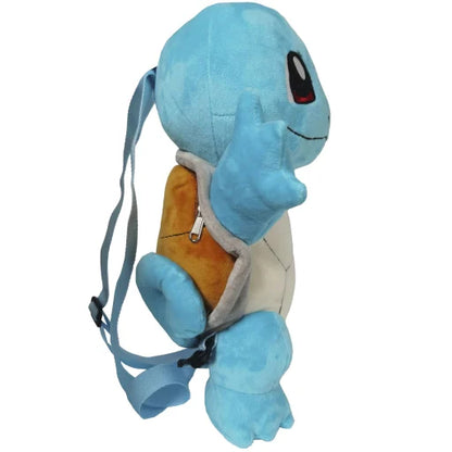 Sac à dos peluche Pokémon – Carapuce – 35 cm. Peluche douce avec carapace brodée, bretelles réglables bleu clair et fermeture zippée arrière. Accessoire mignon et pratique pour les fans de Pokémon.