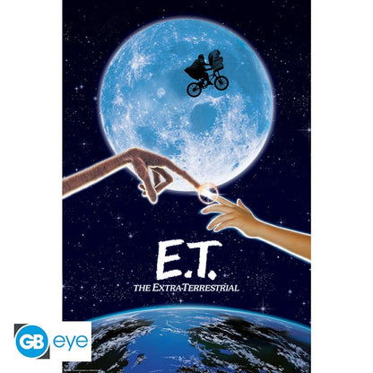 Poster E.T. – The Extra-Terrestrial – 91 x 61 cm. Iconique illustration des doigts d’E.T. et d’Elliott se touchant devant une immense lune bleutée.