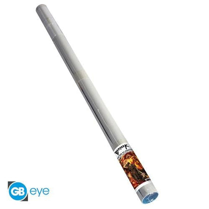 Poster Berserk – Groupe – 91 x 61 cm – GB Eye. Illustration de Guts avancant avec son épée au milieu des flammes et des personnages clés de la saga. Un visuel sombre et intense idéal pour les fans de Berserk.