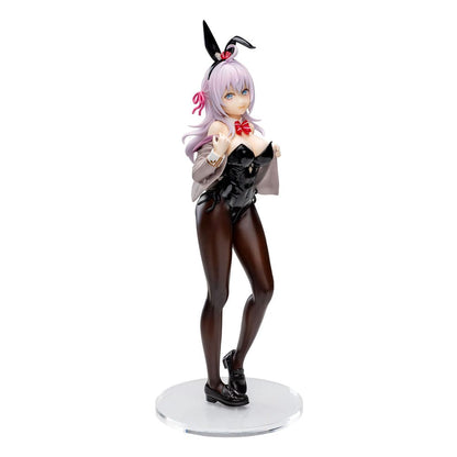 Figurine Alya Sometimes Hides Her Feelings – Alya "Bunny Ver." – 20 cm – SEGA. Alya en costume de lapin noir brillant avec nœud papillon rouge, pose élégante et détails raffinés. Un must-have pour les fans d’Alya et de figurines bunny.