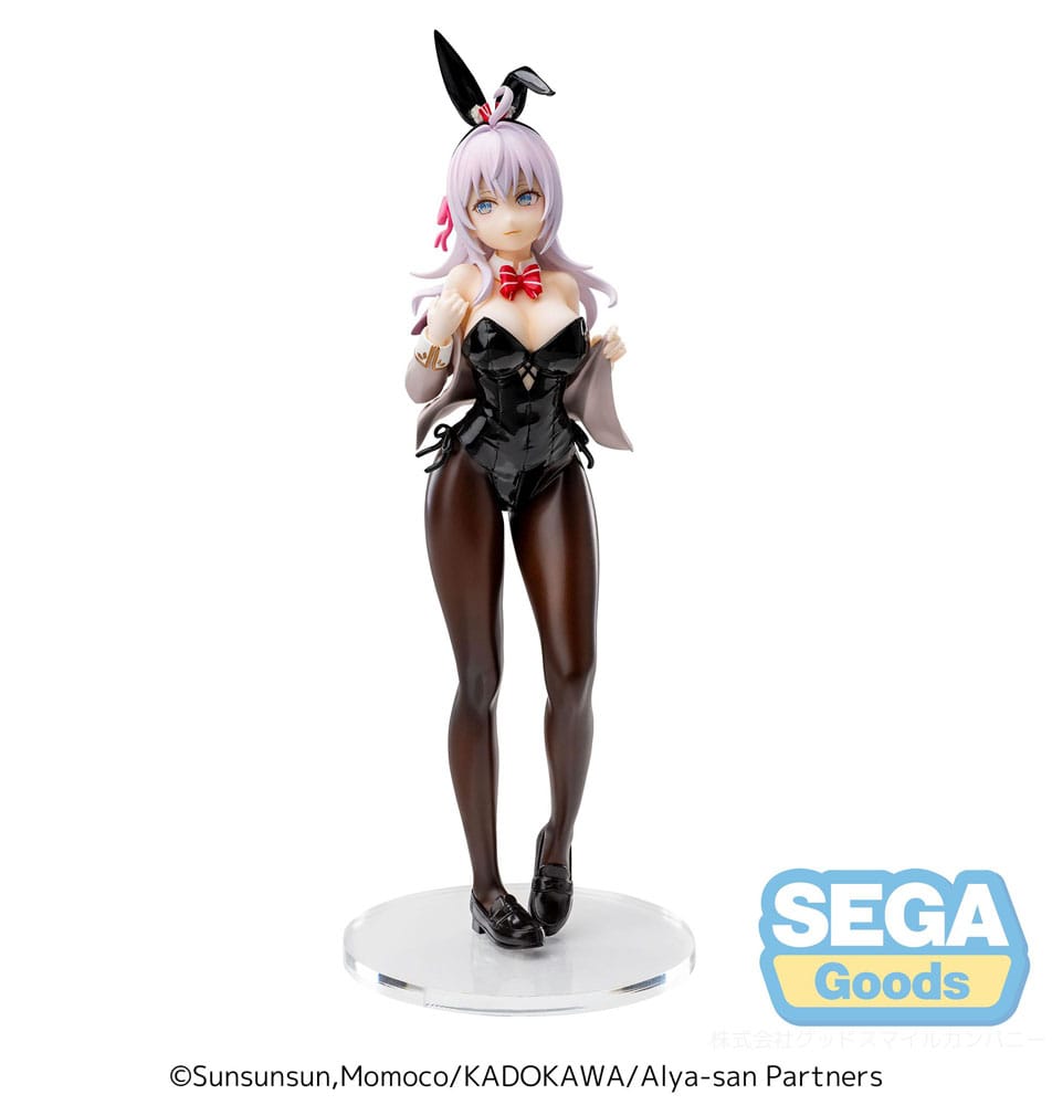 Figurine Alya Sometimes Hides Her Feelings – Alya "Bunny Ver." – 20 cm – SEGA. Alya en costume de lapin noir brillant avec nœud papillon rouge, pose élégante et détails raffinés. Un must-have pour les fans d’Alya et de figurines bunny.