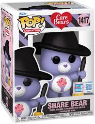 "Funko Pop! Care Bears – Share Bear (1417). Édition limitée Fall Convention NYCC 2024, Share Bear en tenue de sorcière avec un chapeau noir et un balai. Un must-have pour les fans des Bisounours !"

