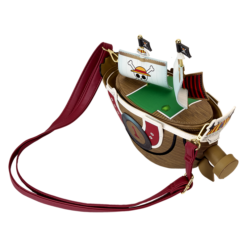 Sac bandoulière Loungefly One Piece – Thousand Sunny figural – 24,1 x 19,1 x 14 cm. Accessoire en simili cuir représentant le navire Thousand Sunny en 3D, avec voiles, mascotte lion et détails embossés.