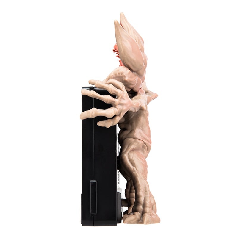 Réveil lumineux Stranger Things – Demogorgon – 12 cm. Réveil en forme de cassette rétro avec figurine Demogorgon, affichage digital et effet lumineux. Produit officiel Netflix.
