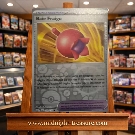 Carte Pokémon Baie Fraigo Reverse Holo issue de l’extension Écarlate & Violet – Évolutions Prismatiques. Carte Outil Pokémon avec effet brillant, idéale pour les collectionneurs.