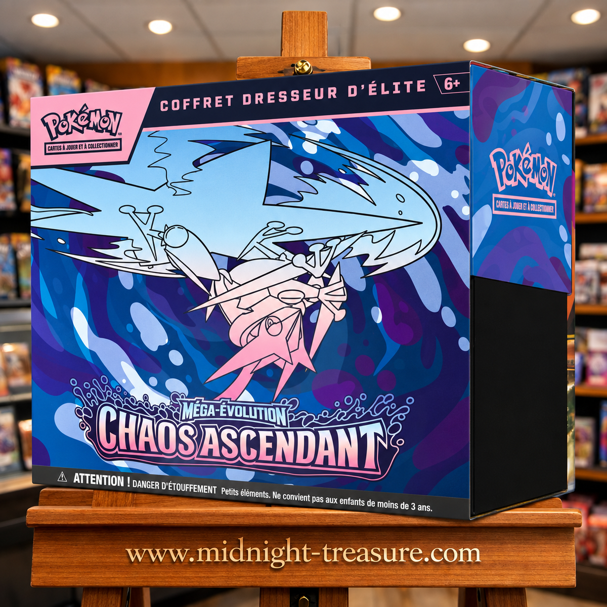 Coffret Dresseur d’Élite Pokémon Méga-Évolution Chaos Ascendant avec carte promo brillante Feunnec, 9 boosters et accessoires officiels du JCC Pokémon. Un coffret complet idéal pour les collectionneurs et joueurs souhaitant découvrir l’extension Chaos Ascendant.