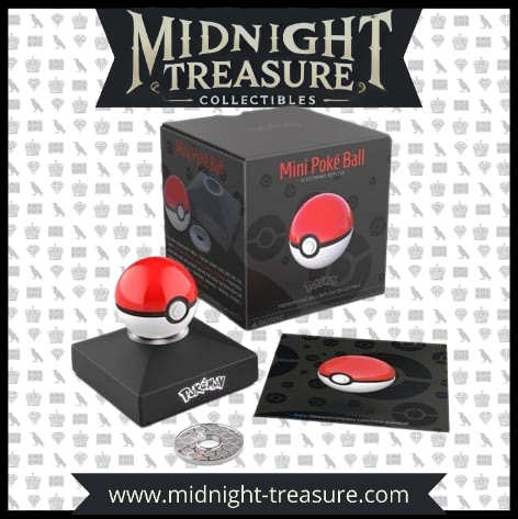 Réplique Pokémon en métal – Mini Poké Ball – Diecast. Réplique miniature premium avec effets lumineux et base d'exposition. Parfait pour les fans et collectionneurs de Pokémon."