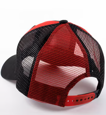 Casquette trucker Harley Quinn - DC Comics. Modèle rouge et noir avec broderies épaisses, visière arrondie en coton et ajustable à l’arrière. Un accessoire parfait pour les fans de Suicide Squad et de l’univers Batman.