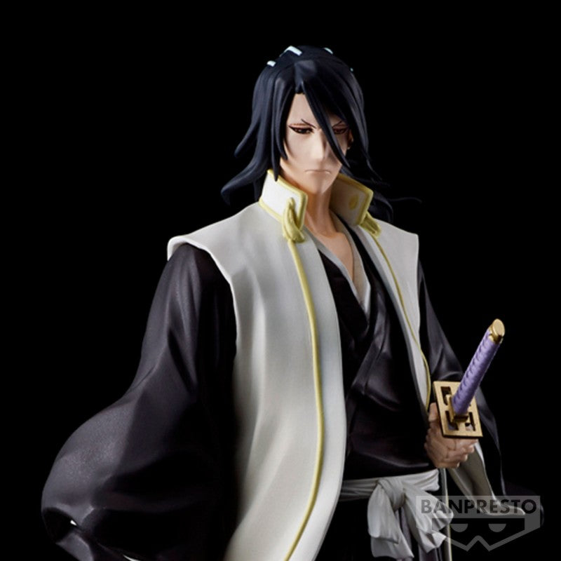 Figurine Bleach - Byakuya Kuchiki, capitaine de la 6e division, en PVC/ABS de 15 cm, avec haori et zanpakuto