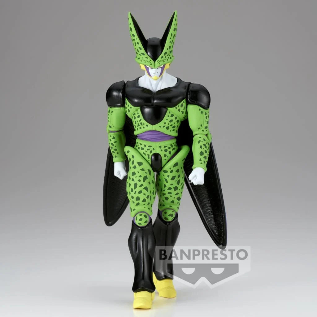 "Figurine Dragon Ball Z – Cell Forme Parfaite – 20 cm – Banpresto. Cell dans sa forme parfaite, affichant une posture menaçante avec son design iconique. Un incontournable pour les collectionneurs de l'univers Dragon Ball."

