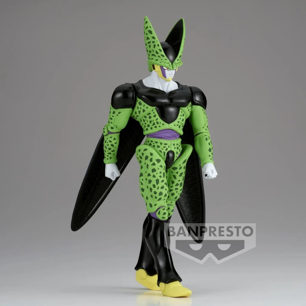 "Figurine Dragon Ball Z – Cell Forme Parfaite – 20 cm – Banpresto. Cell dans sa forme parfaite, affichant une posture menaçante avec son design iconique. Un incontournable pour les collectionneurs de l'univers Dragon Ball."

