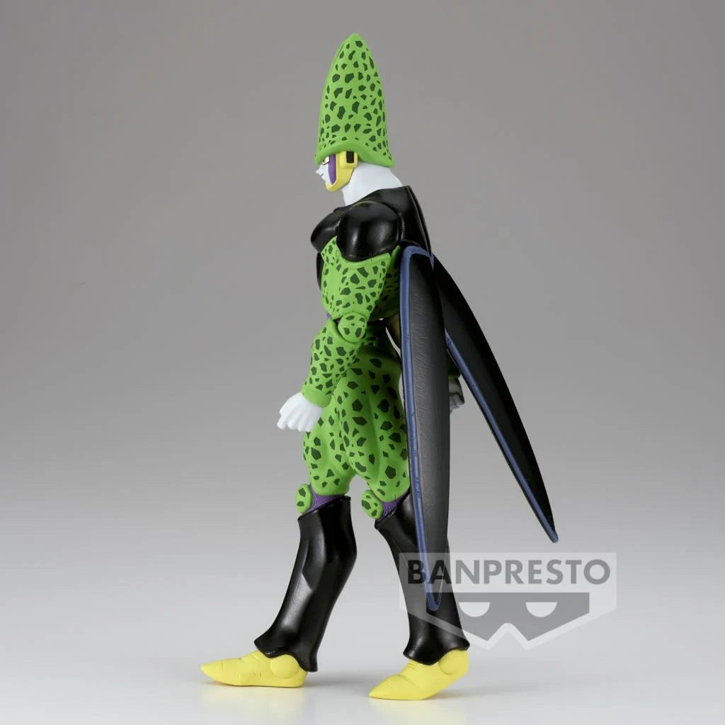 "Figurine Dragon Ball Z – Cell Forme Parfaite – 20 cm – Banpresto. Cell dans sa forme parfaite, affichant une posture menaçante avec son design iconique. Un incontournable pour les collectionneurs de l'univers Dragon Ball."

