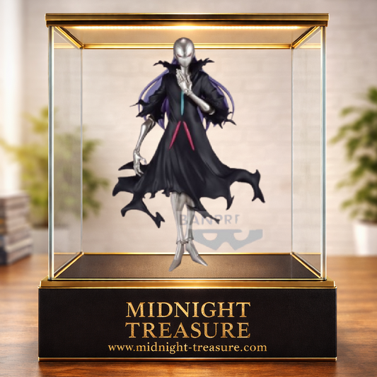 Figurine Guardian of Spirits Beretta Otherworlder Vol.18 Banpresto 18 cm issue de That Time I Got Reincarnated as a Slime, représentant Beretta dans son corps de golem avec son masque argenté, sa longue chevelure violette et son manteau noir flottant.