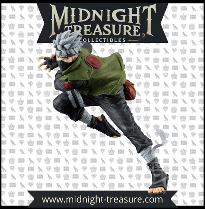 "Figurine Naruto Shippuden – Hatake Kakashi – Colosseum – 13 cm – Banpresto. Kakashi en plein mouvement, portant le bandeau de la Grande Guerre Ninja, prêt à exécuter une attaque éclair. Une figurine dynamique et détaillée, parfaite pour les fans de Naruto.