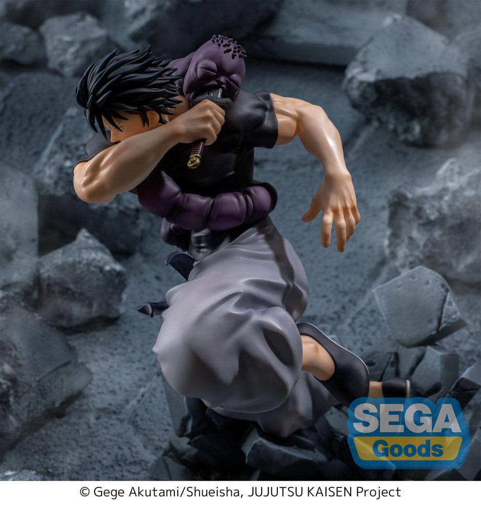 Figurine Jujutsu Kaisen – Toji Fushiguro “Heavenly Restriction” – Luminasta – 18 cm – SEGA. Toji en pleine attaque, tenant son katana, sur une base rocheuse. Une figurine puissante et détaillée.