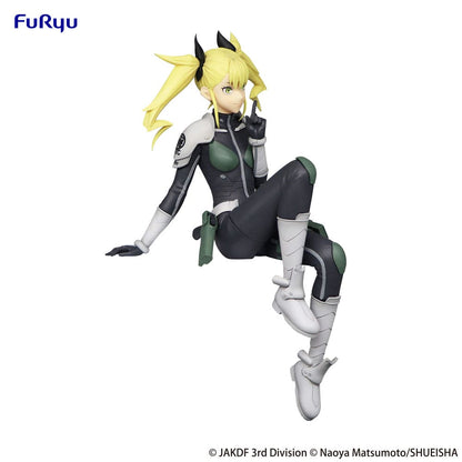 Figurine Kaiju No. 8 – Kikoru Shinomiya "Noodle Stopper" – 14 cm – FuRyu. Kikoru en tenue de combat assise dans une pose charismatique. Une figurine originale parfaite pour les fans de Kaiju No. 8 et d’anime.