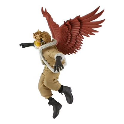 Figurine My Hero Academia – Hawks – Amazing Heroes Vol.24 – 14 cm – Banpresto. Hawks en vol, ailes rouges déployées, lunettes jaunes et pose dynamique. Une figurine vive et fidèle pour les fans de MHA.