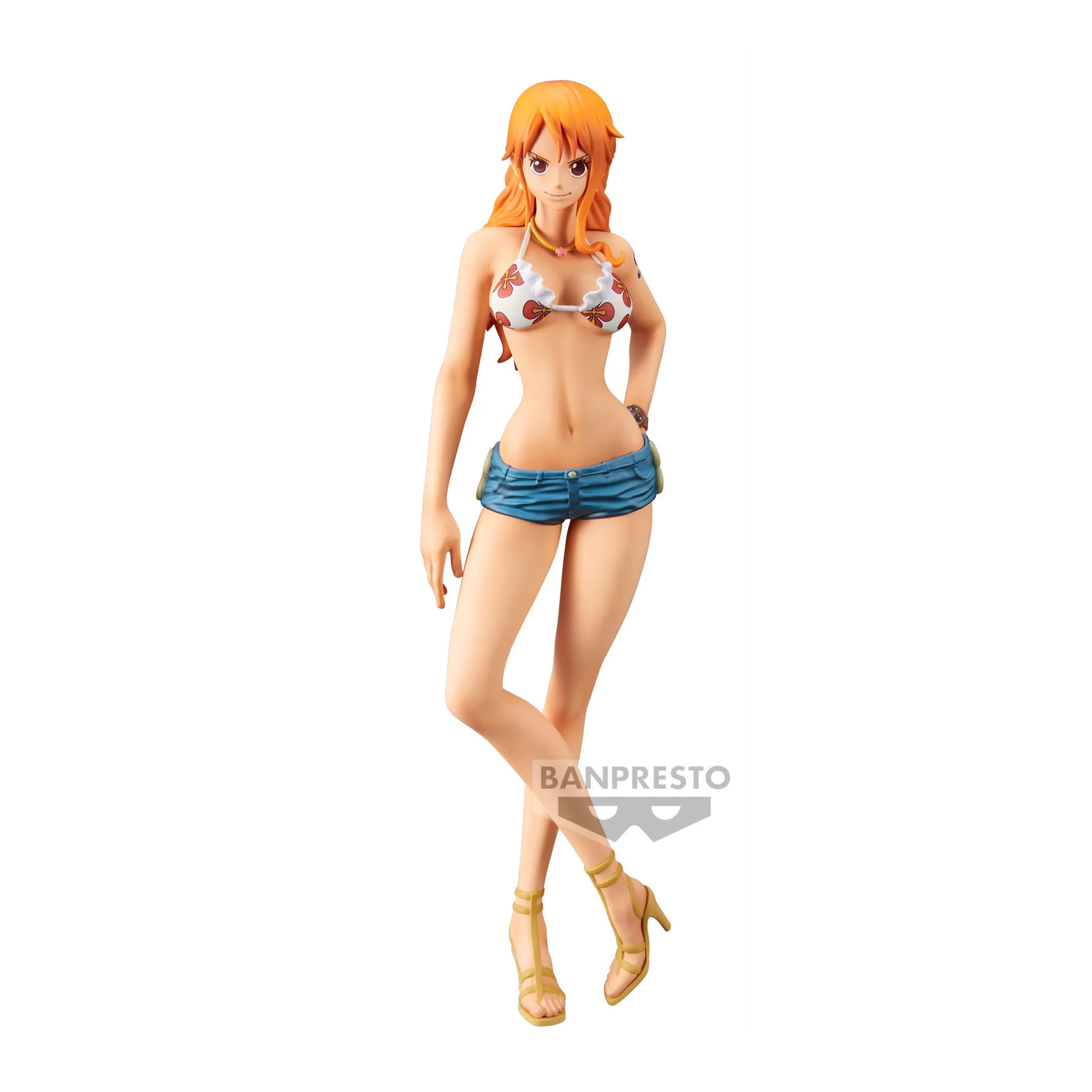 Figurine One Piece – Nami – Grandista Nero – 28 cm – Banpresto. Nami dans une pose élégante, vêtue de sa tenue estivale emblématique. Une figurine détaillée parfaite pour les fans de One Piece.