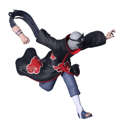 Figurine Naruto Shippuden – Kakuzu – Vibration Stars – 15 cm – Banpresto. Kakuzu en pleine attaque, manteau Akatsuki en mouvement. Une figurine dynamique parfaite pour les fans de Naruto.