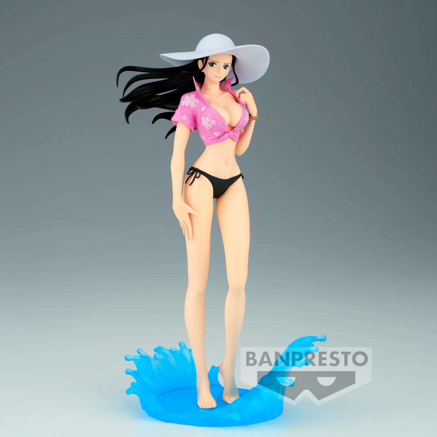 Figurine PVC Nico Robin – Glitter & Glamours (23 cm) de One Piece. Pose élégante avec bikini noir, chemise rose et effet de vague translucide. Produit officiel Banpresto inspiré du personnage culte.