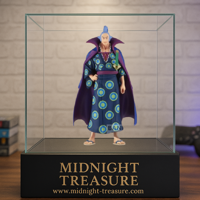 Figurine One Piece – Denjiro – DXF The Grandline Men EXTRA – 17 cm – Banpresto. Denjiro debout en kimono bleu avec cape sombre. Une figurine fidèle parfaite pour les fans de One Piece.