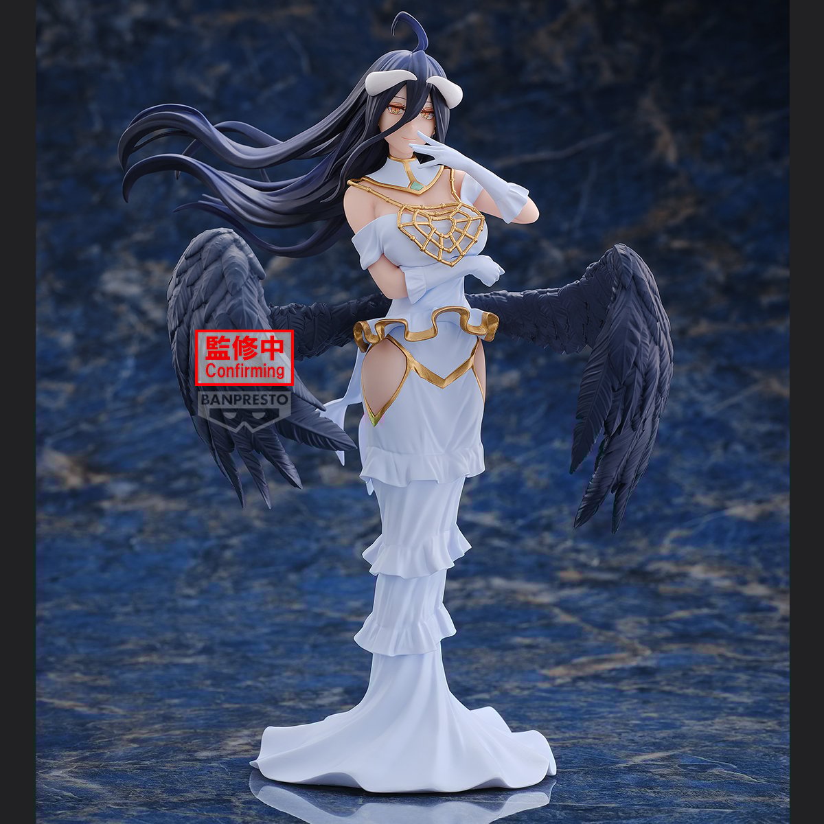 Figurine Overlord – Albedo – 20 cm – Banpresto. Albedo en robe blanche, ailes noires détaillées, expression douce. Une figurine élégante parfaite pour les fans d’Overlord.