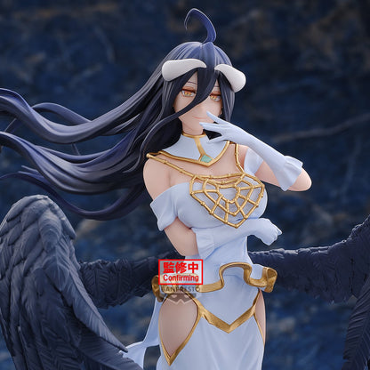 Figurine Overlord – Albedo – 20 cm – Banpresto. Albedo en robe blanche, ailes noires détaillées, expression douce. Une figurine élégante parfaite pour les fans d’Overlord.