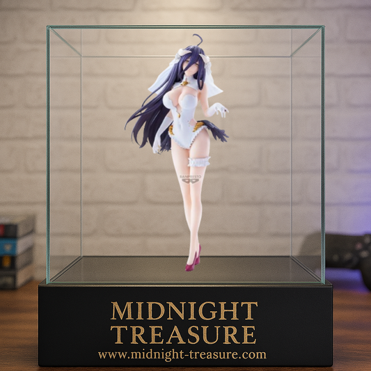 Figurine Overlord – Albedo – Glitter & Glamours – 27 cm – Banpresto. Albedo en tenue blanche élégante avec ailes noires et longue chevelure violette, version grand format détaillée.