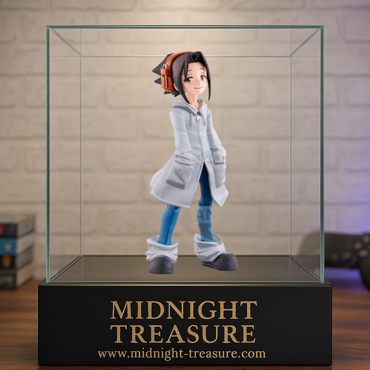 Figurine Shaman King – Yoh Asakura – 14 cm – Banpresto. Yoh avec son casque orange et manteau blanc, debout avec une pose détendue. Une figurine fidèle et détaillée parfaite pour les fans de Shaman King.