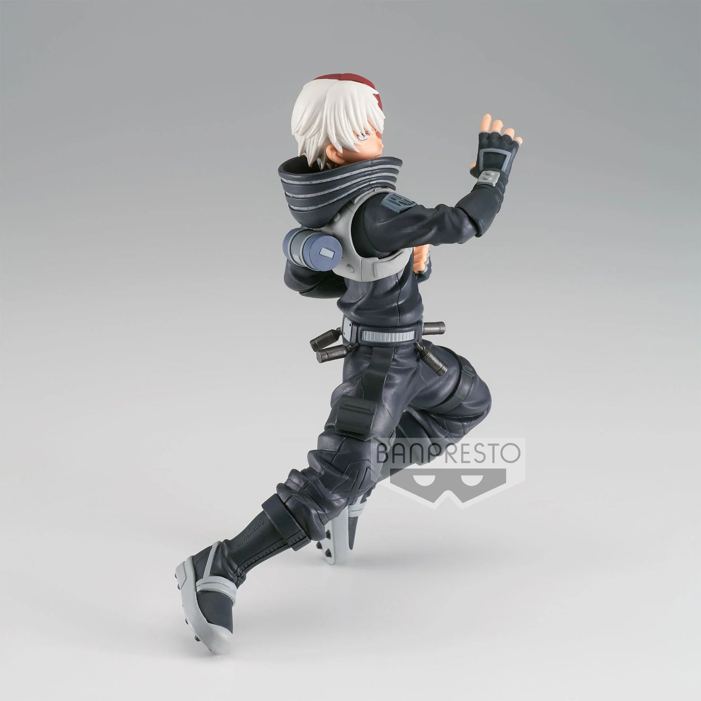 Figurine PVC Shoto Todoroki – The Amazing Heroes WHM (17 cm) de My Hero Academia. Une pose dynamique avec sa tenue noire du film World Heroes' Mission. Produit officiel Banpresto.