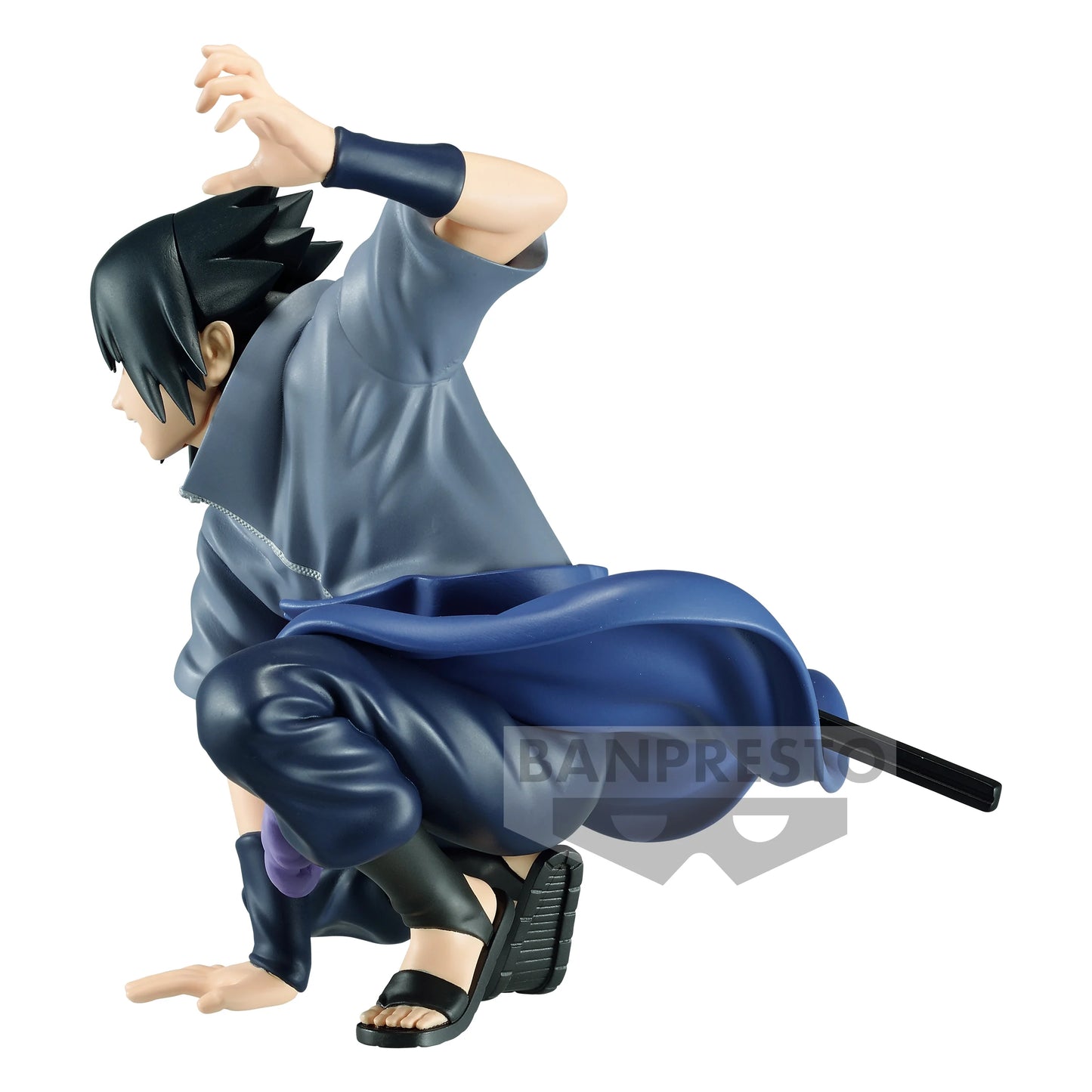 Figurine Naruto Shippuden – Uchiha Sasuke – Panel Spectacle – 9 cm – Banpresto. Sasuke dans une posture dynamique, prêt à exécuter une invocation de serpent. Une figurine détaillée parfaite pour les fans de Naruto.