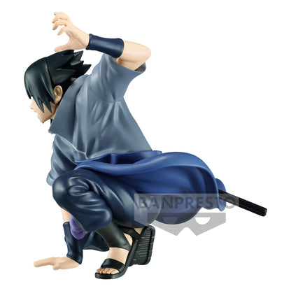 Figurine Naruto Shippuden – Uchiha Sasuke – Panel Spectacle – 9 cm – Banpresto. Sasuke dans une posture dynamique, prêt à exécuter une invocation de serpent. Une figurine détaillée parfaite pour les fans de Naruto.