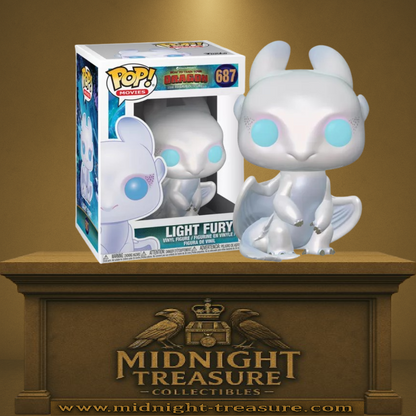 Funko Pop! Dragons 3 : Le Monde Caché – Light Fury (N°687). Figurine nacrée blanche assise, yeux bleu clair, ailes repliées, fidèle au design de la Light Fury dans le film.