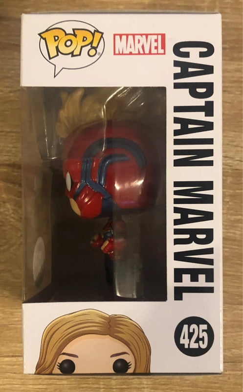 Funko Pop! Captain Marvel 425 - Chase Edition. Figurine représentant Carol Danvers avec son casque Kree et sa crête énergétique. Une édition rare et exclusive pour les fans de Marvel