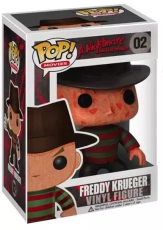 Funko Pop! A Nightmare on Elm Street – Freddy Krueger (N°02). Figurine du tueur avec chapeau, pull rayé et gant à griffes, fidèle au film culte d’horreur.