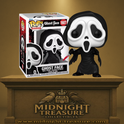 Funko Pop! Scream – Ghost Face (N°1607). Figurine du tueur masqué en cape noire tenant un couteau ensanglanté, design fidèle au film culte d’horreur.