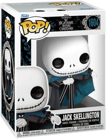 Funko Pop! The Nightmare Before Christmas – Jack Skellington (N°1604). Figurine élégante avec cape bleue et costume rayé noir et blanc, inspirée du film culte de Tim Burton.