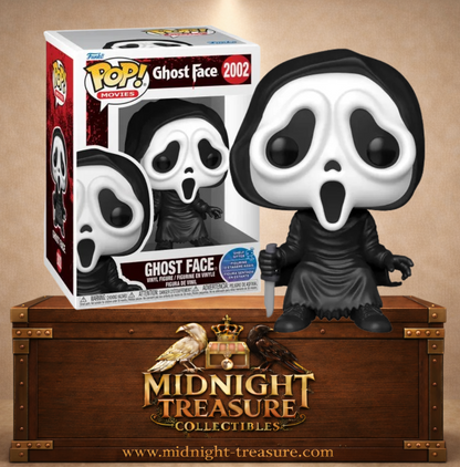 Funko Pop! Movies N°2002 – Ghost Face Shelf Sitter assis avec son couteau, inspiré de la franchise Scream.