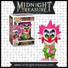 "Funko Pop! Movies 933 - Spikey (Killer Klowns from Outer Space). Figurine de Spikey, le clown sinistre aux cheveux roses, tenant un gant menaçant. Un ajout parfait pour les collectionneurs de films d'horreur vintage."