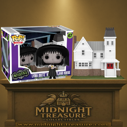Funko Pop! Town Beetlejuice – Lydia Deetz avec Résidence Maitland (N°47). Lydia en tenue noire avec voile, tenant un livret, accompagnée de la maison blanche iconique aux détails soignés. Figurine et décor parfaits pour les fans de Beetlejuice.

