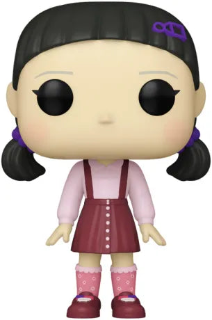 Funko Pop! Squid Game – Young-Hee (Corde à sauter) (N°1731). Figurine représentant Young-Hee en tenue rose et rouge avec accessoires violets, issue du jeu inspiré de la corde à sauter. Une version unique et glaçante pour les fans de la série.