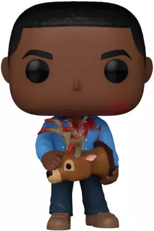 Funko Pop! Get Out – Chris Washington (N°1859). Figurine représentant Chris avec une chemise ensanglantée tenant une tête de cerf, scène culte du film d’horreur. Une pièce incontournable pour les fans de Jordan Peele.