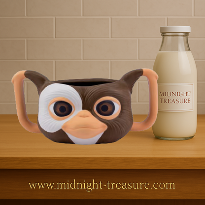 Mug Gremlins en forme de Gizmo - 550ml. Mug en céramique fidèle au design du Mogwai culte. Idéal pour les fans du film Gremlins. Produit sous licence officielle.