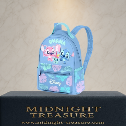 Mini sac à dos Stitch & Angel – Ohana – Disney – 25 x 21 x 11 cm. Sac à dos bleu avec illustration Stitch et Angel, poche frontale zippée, bretelles réglables et design tropical inspiré de Lilo & Stitch.
