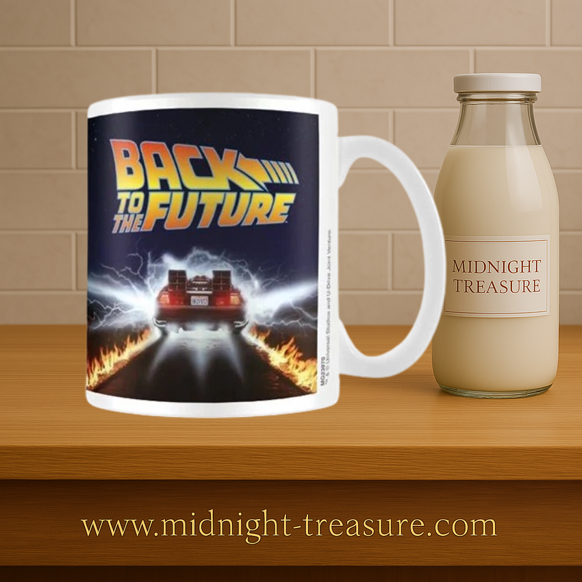 Mug Delorean – Back to the Future – 300 ml – Officiel. Mug en céramique avec décor imprimé haute qualité représentant la Delorean culte. Un must-have pour les fans de science-fiction et de pop culture.